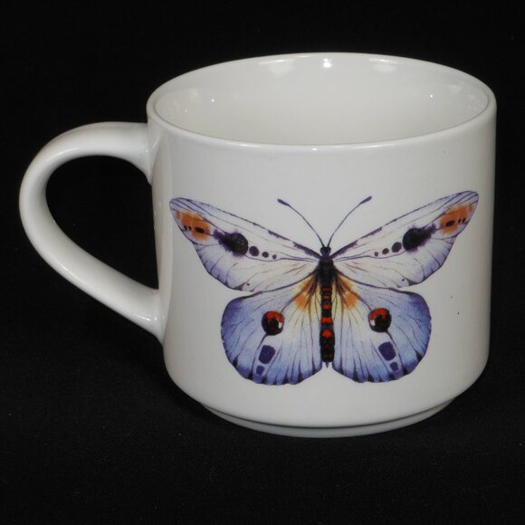 Coco + lola Premium Collection. Butterfly large size coffee mug - Picture 3 of 5